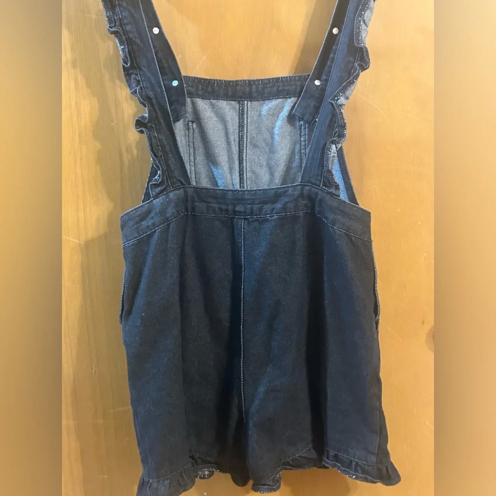 ROMWE Black Denim Mushroom‎ Embroidered Ruffle Strap Short Overalls Size S